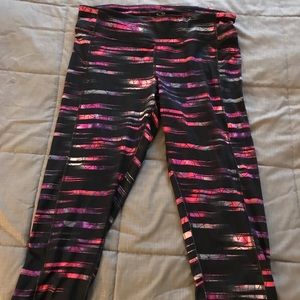 Black and pink athletic legging capris